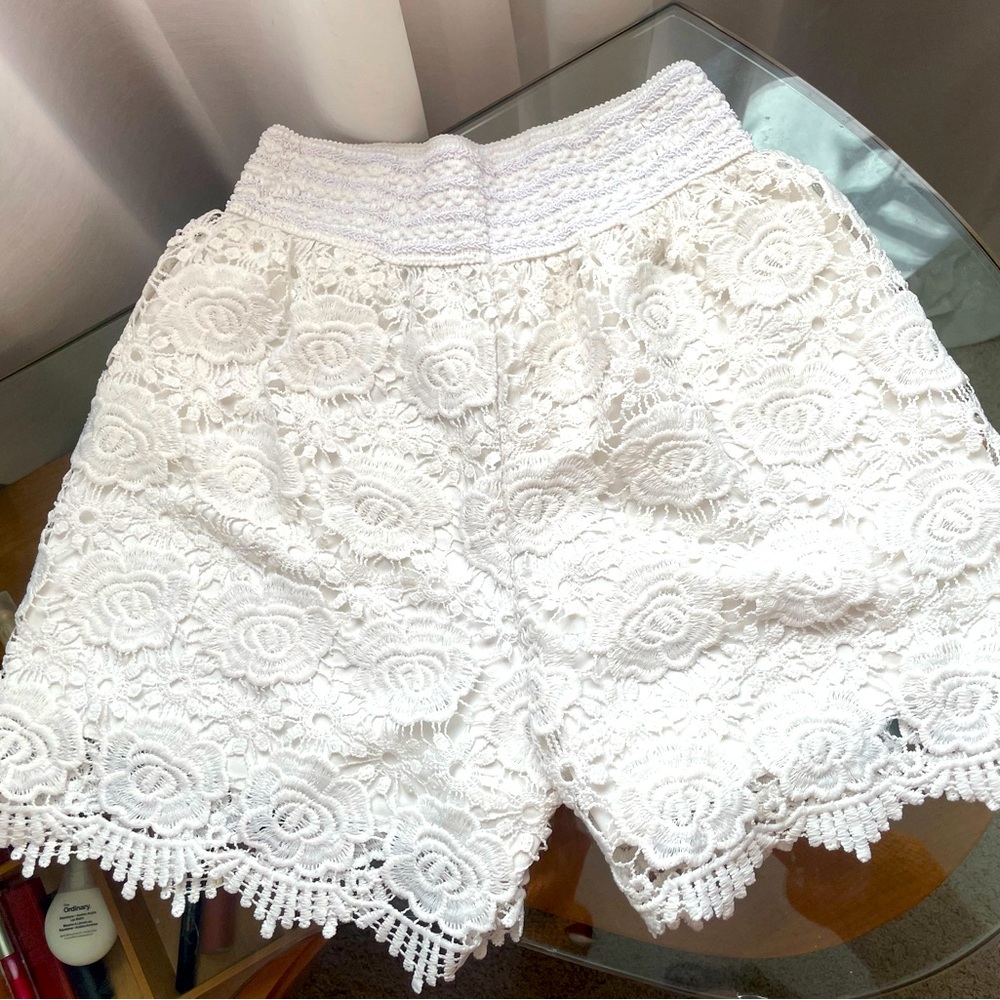 White floral lace shorts